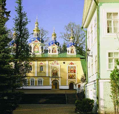 Псково-Печерский Свято-Успенский монастырь. Успенский пещерный храм